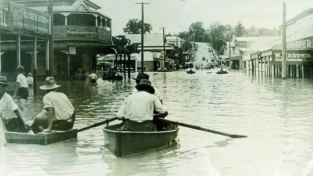 Brisbane Street in flood Ipswich 1927 Picture Ipswich