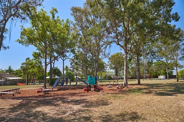 Maculata_Family_Park_4807.jpg