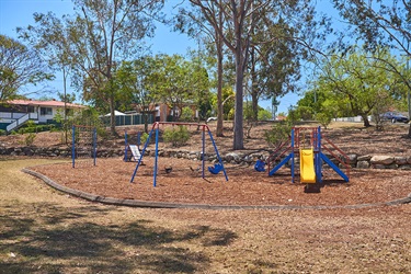Pickering_Street_Park_4766.jpg